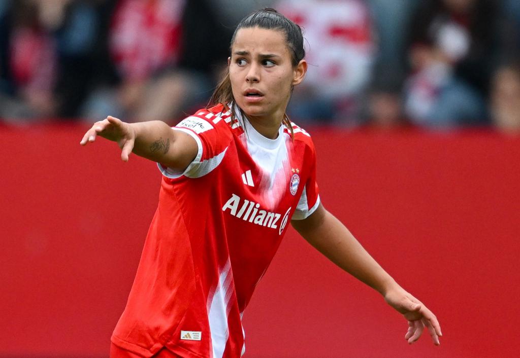 Schon wieder verletzt: Nationalspielerin Lena Oberdorf. (Archivbild) - Foto: Sven Hoppe/dpa