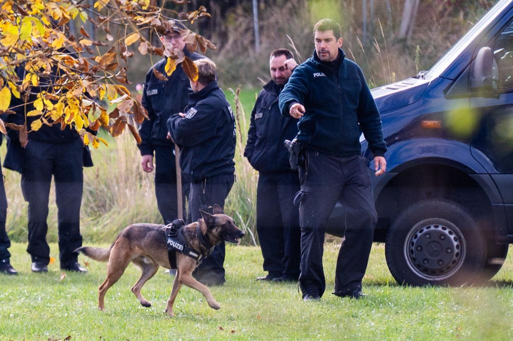 Die Polizei sucht weiterhin nach der vermissten Rebecca. - Foto: Christophe Gateau/dpa