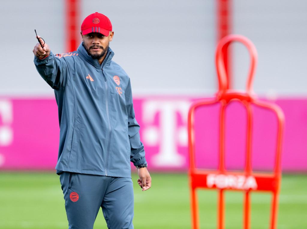 Bayern und Kompany - das passt. Der Coach beim Abschlusstraining. - Foto: Sven Hoppe/dpa
