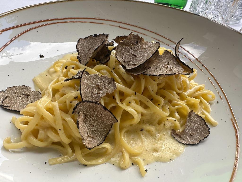 Tagliolini Al Tartufo Nero - Trüffelnudeln in einem Berliner Restaurant. - Foto: Gregor Tholl/dpa-Zentralbild/dpa
