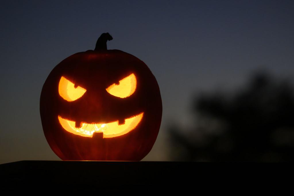 Halloween findet traditionell am 31. Oktober statt. (Archivbild) - Foto: Laurent Gillieron/KEYSTONE/dpa