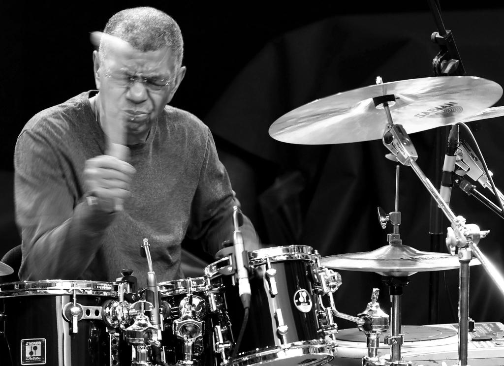 Der US-Schlagzeuger Jack DeJohnette ist gestorben. (Archivfoto) - Foto: Javier Etxezarreta/EFE/dpa