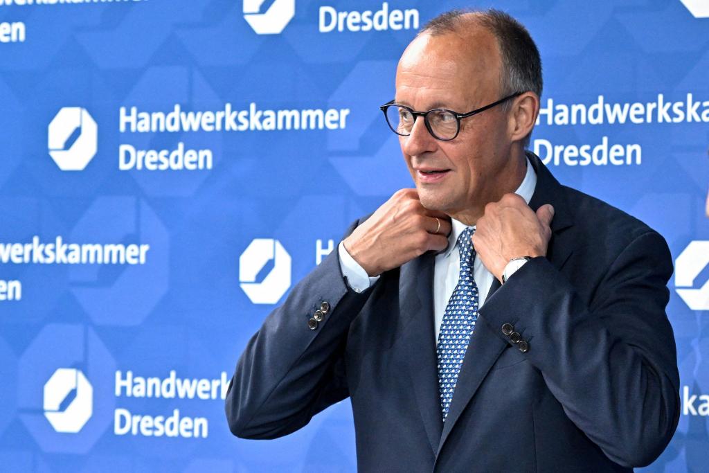 Merz hatte vor rund zwei Wochen mit einer Äußerung zur Migrationspolitik der Bundesregierung eine Debatte ausgelöst. - Foto: Matthias Rietschel/Reuters/Pool/dpa