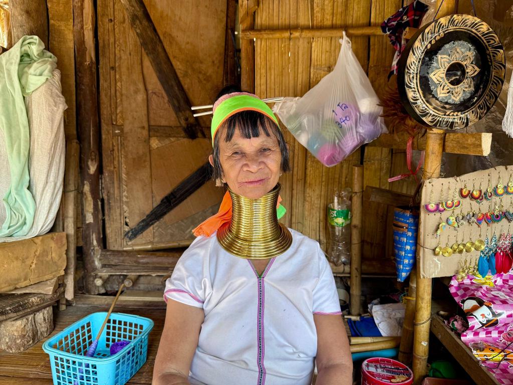 Viele «Long Neck Karen» leben als Minderheit im Norden von Thailand. - Foto: Carola Frentzen/dpa