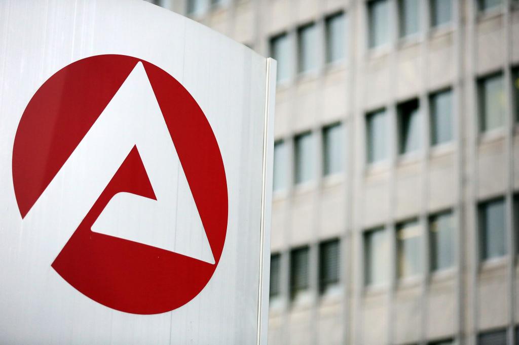 Die Herbstbelebung auf dem deutschen Arbeitsmarkt fällt in diesem Jahr nur schwach aus. (Archivbild) - Foto: Oliver Berg/dpa