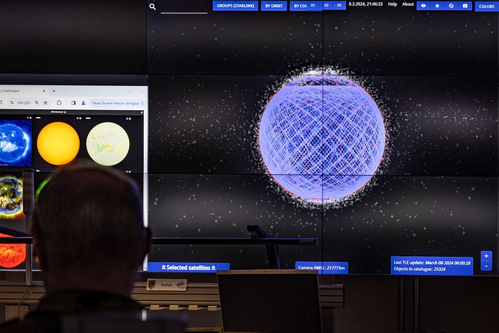 Die Menschen in Deutschland können sich inzwischen gut vorstellen, über eine Satellitenverbindung online zu sein. - Foto: Christoph Reichwein/dpa