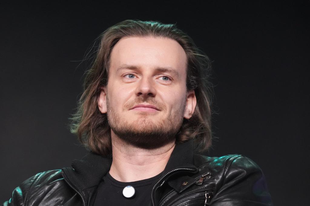 Bitpanda-Mitbegründer Eric Demuth zieht sich aus dem Tagesgeschäft zurück und kümmert sich im Verwaltungsrat von Bitpanda um die strategische Ausrichtung des Unternehmens. (Archivbild) - Foto: Marcus Brandt/dpa