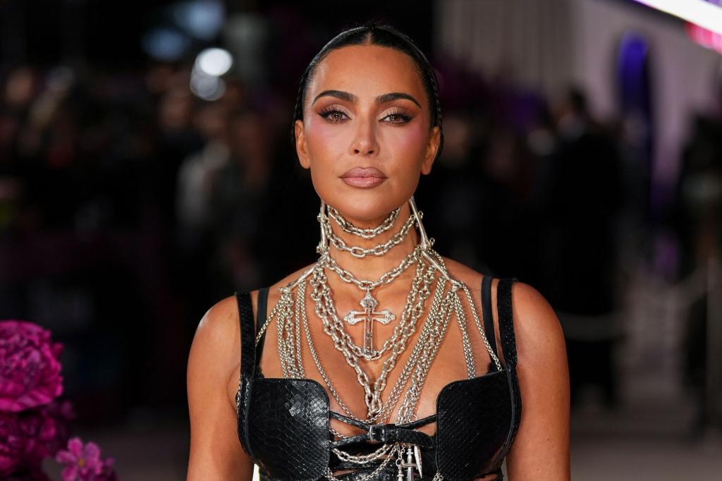In der Serie «All's Fair» spielt Reality-Star Kim Kardashian ihre bisher größte Rolle als Schauspielerin. (Archivbild) - Foto: Scott A Garfitt/Invision/AP/dpa
