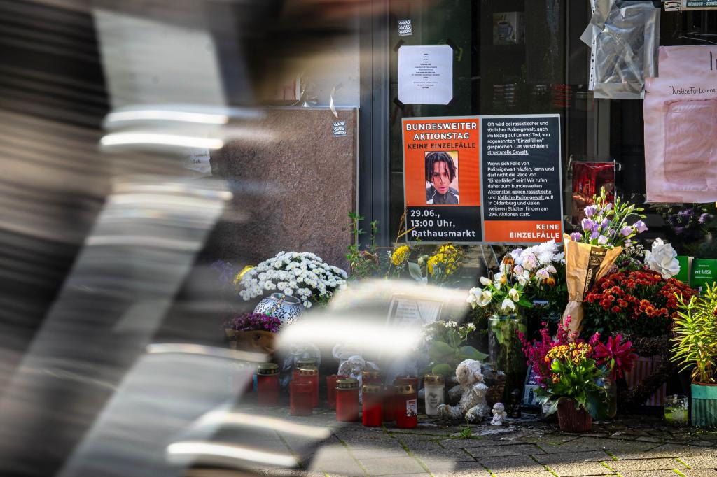 Nach dem gewaltsamen Tod des 21-jährigen Lorenz in Oldenburg hat die Staatsanwaltschaft Anklage gegen den beschuldigten Polizisten erhoben. (Archivbild) - Foto: Sina Schuldt/dpa