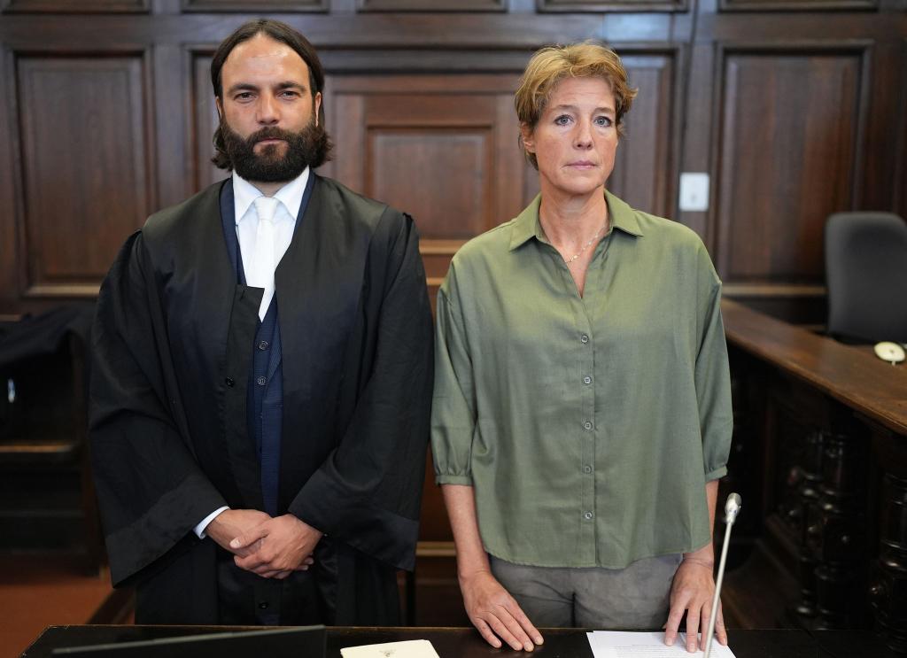 Christina Block und ihr Anwalt Ingo Bott im Gerichtssaal. - Foto: Marcus Brandt/dpa Pool/dpa