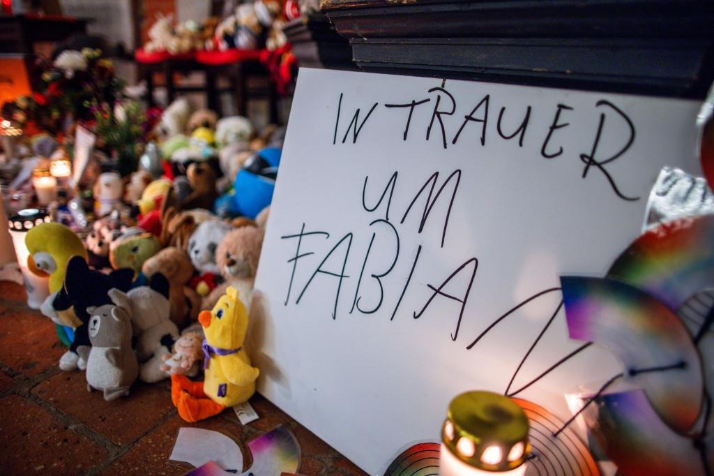 Nach dem gewaltsamen Tod des achtjährigen Fabian aus Güstrow wurde eine Tatverdächtige in Haft genommen. (Symbolbild) - Foto: Jens Büttner/dpa