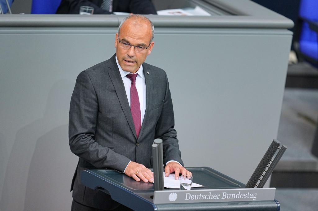 Der AfD-Abgeordnete Rainer Rothfuß war nach eigenen Angaben schon vor einem Jahr bei einem Treffen in Russland mit Anwesenheit Medwedews. (Archivbild) - Foto: Michael Kappeler/dpa