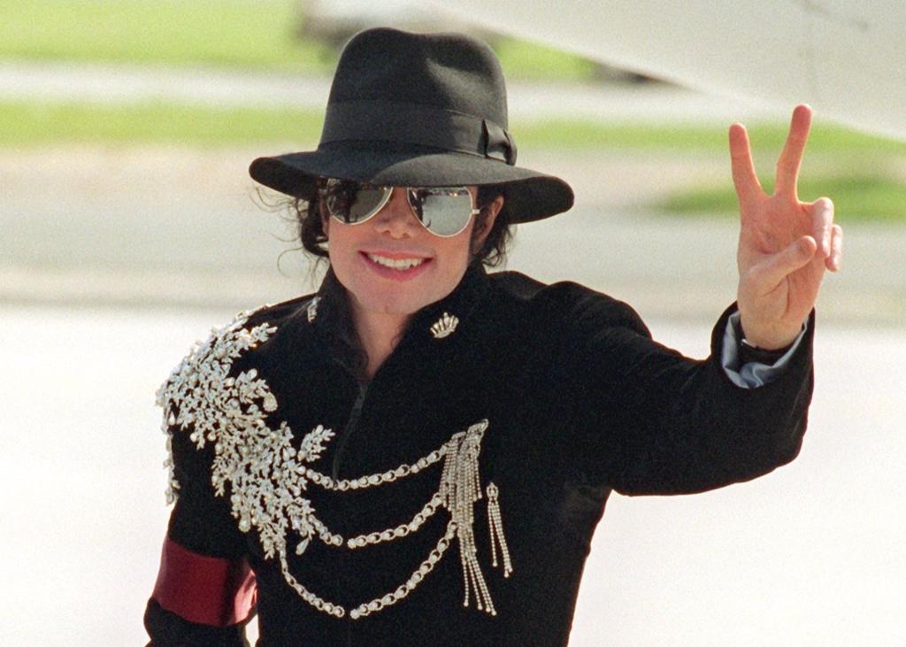 Der kurze Teaser zeigt ikonische Momente der Karriere des «King of Pop». - Foto: Kay Nietfeld/dpa