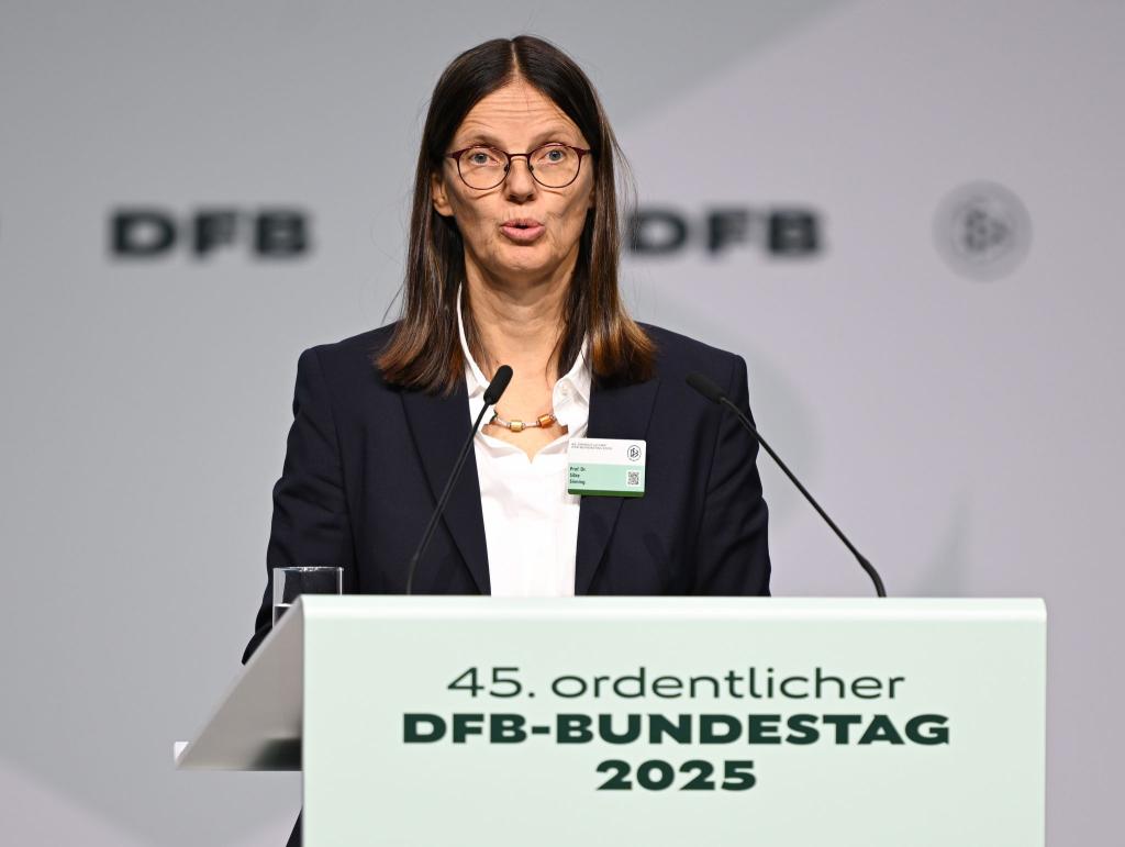 Silke Sinning bleibt Vizepräsidentin des DFB - Foto: Arne Dedert/dpa