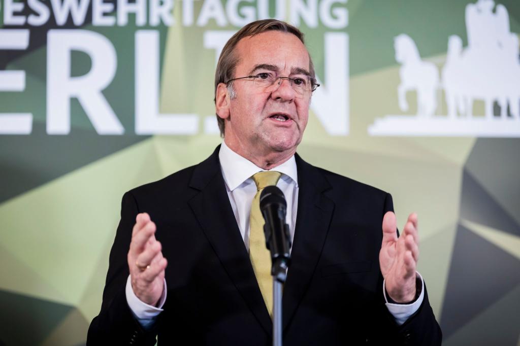 Bundesverteidigungsminister Boris Pistorius (SPD) warnt: Russland rüstet sich für einen weiteren Krieg. - Foto: Christoph Soeder/dpa