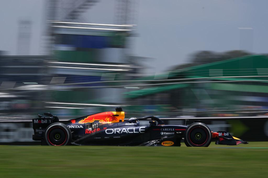 Weltmeister Max Verstappen kam auf dem Kurs in Interlagos nicht zurecht. - Foto: Andre Penner/AP/dpa