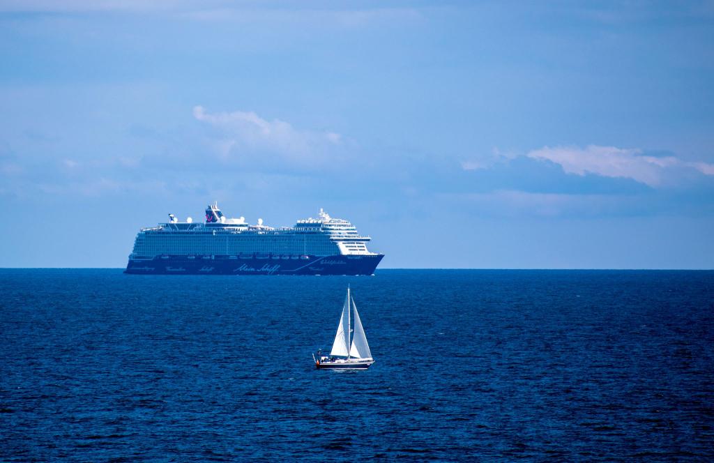 Laut Tui Cruises befanden sich an Bord des havarierten Bootes mehr als 50 Passagiere des Kreuzfahrtschiffes «Mein Schiff 1» (Symbolbild). - Foto: Jens Büttner/dpa-Zentralbild/dpa-tmn
