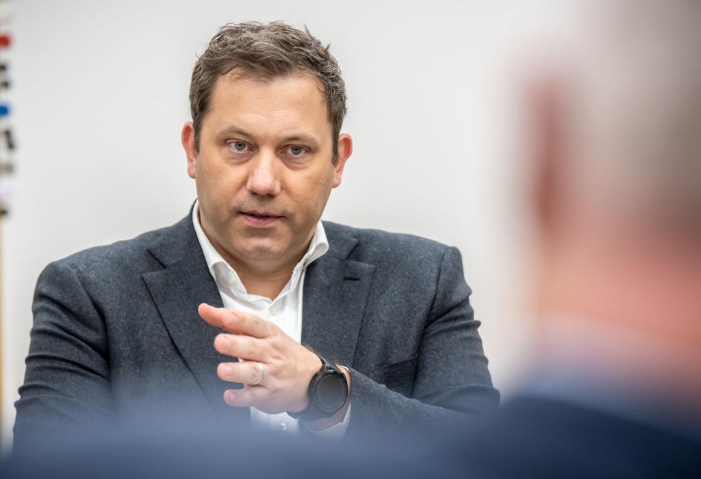Vizekanzler Lars Klingbeil (SPD) - Foto: Michael Kappeler/dpa