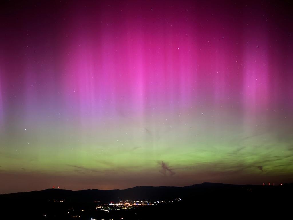 Starke Sonnenstürme können Polarlichter erzeugen, die noch weit südlich der Polarregionen zu sehen sind - sogar in Baden-Württemberg noch. (Archivbild) - Foto: Valentin Gensch/dpa