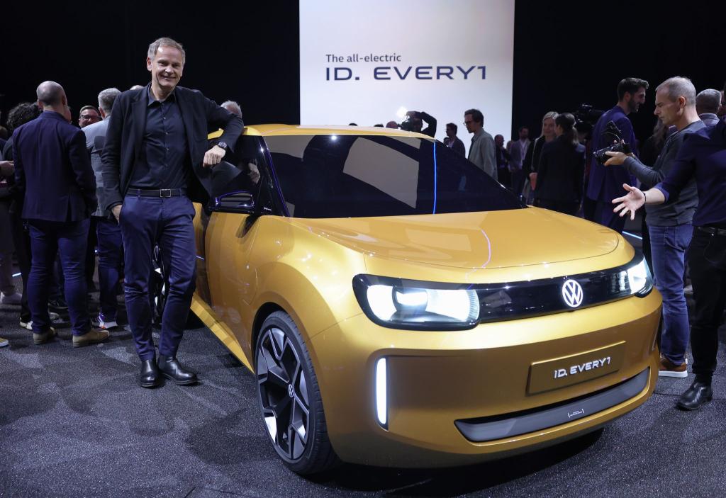 Das Einstiegsmodell ID.EVERY1 soll das erste VW-Auto mit der zusammen mit Rivian entwickelten Elektronik-Architektur werden. (Archivbild) - Foto: Rolf Vennenbernd/dpa