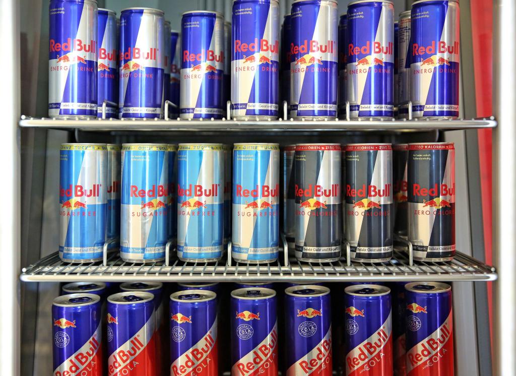 Hat Red Bull gegen EU-Kartellrecht verstoßen? Die Europäische Kommission leitet eine Untersuchung ein. (Archivbild) - Foto: Jan Woitas/dpa-Zentralbild/dpa