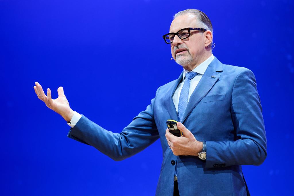 Für Esa-Chef Josef Aschbacher stehen Budget-Verhaltungen an. (Archivbild) - Foto: Annette Riedl/dpa