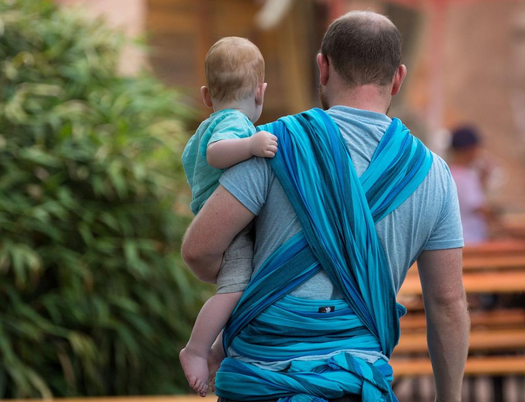 Hat sich die Rolle des Mannes in der Gesellschaft verändert? Oder wandelt sie sich bereits wieder zurück? (Symbolbild) - Foto: Monika Skolimowska/dpa-Zentralbild/dpa