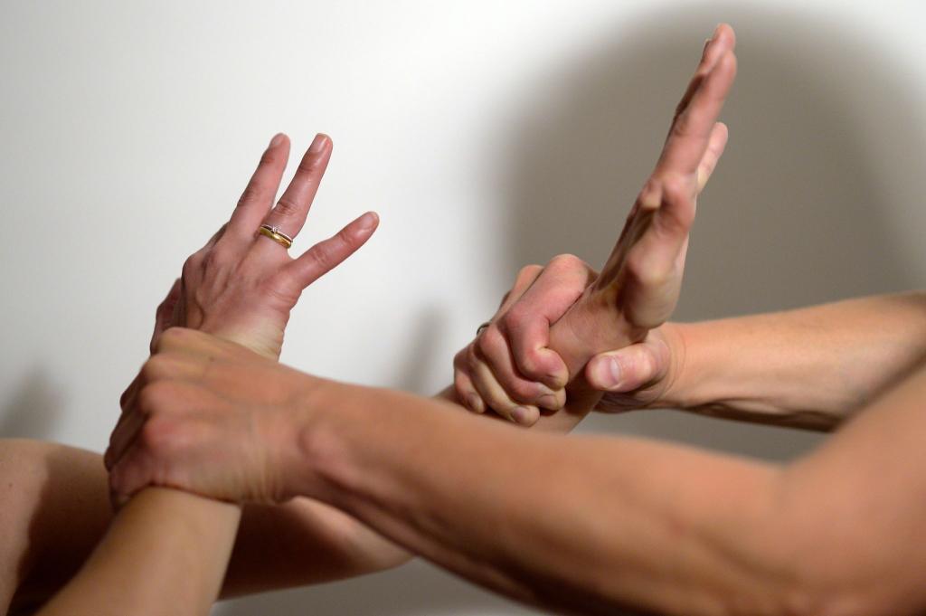 Weltweit ist fast jede dritte Frau betroffen. (Symbolbild) - Foto: Maurizio Gambarini/dpa