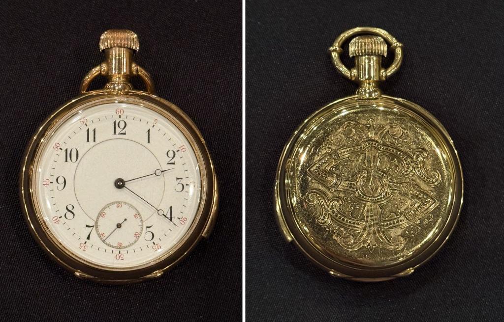 Eine goldene Titanic-Taschenuhr wurde für den Rekordpreis von mehr als 2 Millionen Euro versteigert. (Handout) - Foto: -/Henry Aldridge And Son Ltd/PA Media/dpa