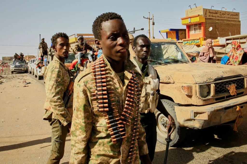 Die sudanesische Armee kämpft seit 2023 gegen die RSF-Miliz, doch diese kontrolliert mittlerweile etwa das halbe besiedelte Gebiet des Sudans. (Archivbild) - Foto: Uncredited/AP/dpa