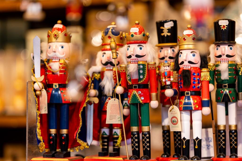 Eröffnung der Weihnachtsmärkte - Foto: Daniel Karmann/dpa