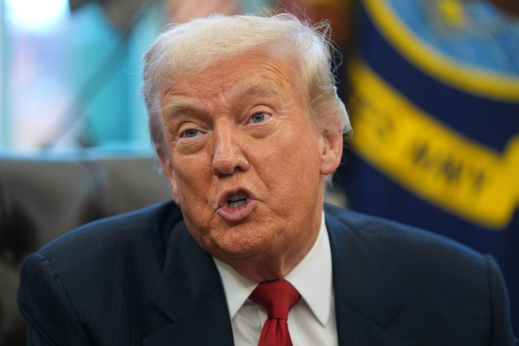 Trump will Südafrika nicht zum nächsten G20-Gipfel einladen, der 2026 in Miami stattfinden soll. (Archivbild) - Foto: Evan Vucci/AP/dpa