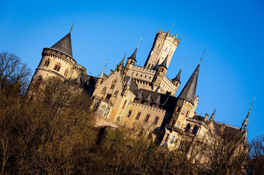 Wurde förmlich überrannt: Schloss Marienburg südlich von Hannover. - Foto: Moritz Frankenberg/dpa