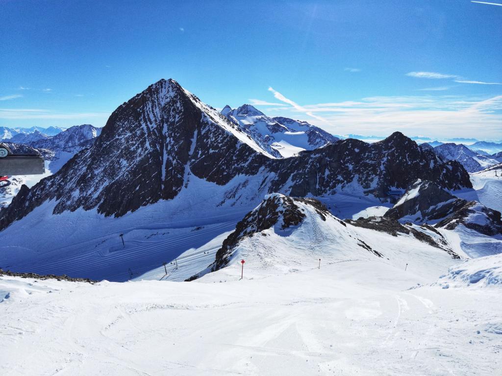 Die Lawine ging abseits der gesicherten Pisten ab. (Archivbild) - Foto: Sachelle Babbar/ZUMA Press Wire/dpa