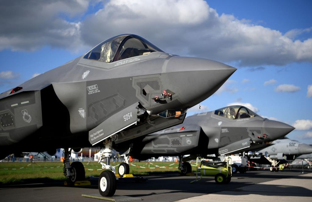 Die F-35 vom US-Rüstungskonzern Lockheed Martin gilt als modernstes Kampfflugzeug der Welt. (Archivbild) - Foto: Britta Pedersen/dpa-Zentralbild/dpa