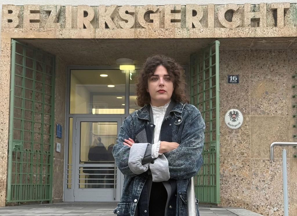 Für einen Biss in den Po eines Kollegen muss die Schauspielerin Anna Werner Friedmann 2.100 Euro Geldbuße bezahlen. - Foto: Matthias Röder/dpa