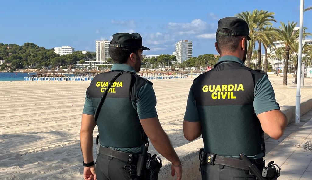 Die Polizeieinheit Guardia Civil hatte die Verdächtigen im Sommer 2024 festgenommen. (Archivfoto) - Foto: Guardia Civil/Europapress/dpa