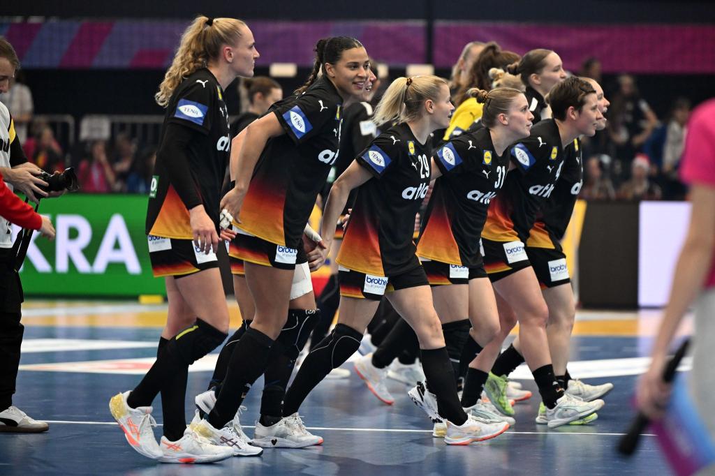 Seit 2007 warten die DHB-Frauen auf eine WM-Medaille. - Foto: Federico Gambarini/dpa