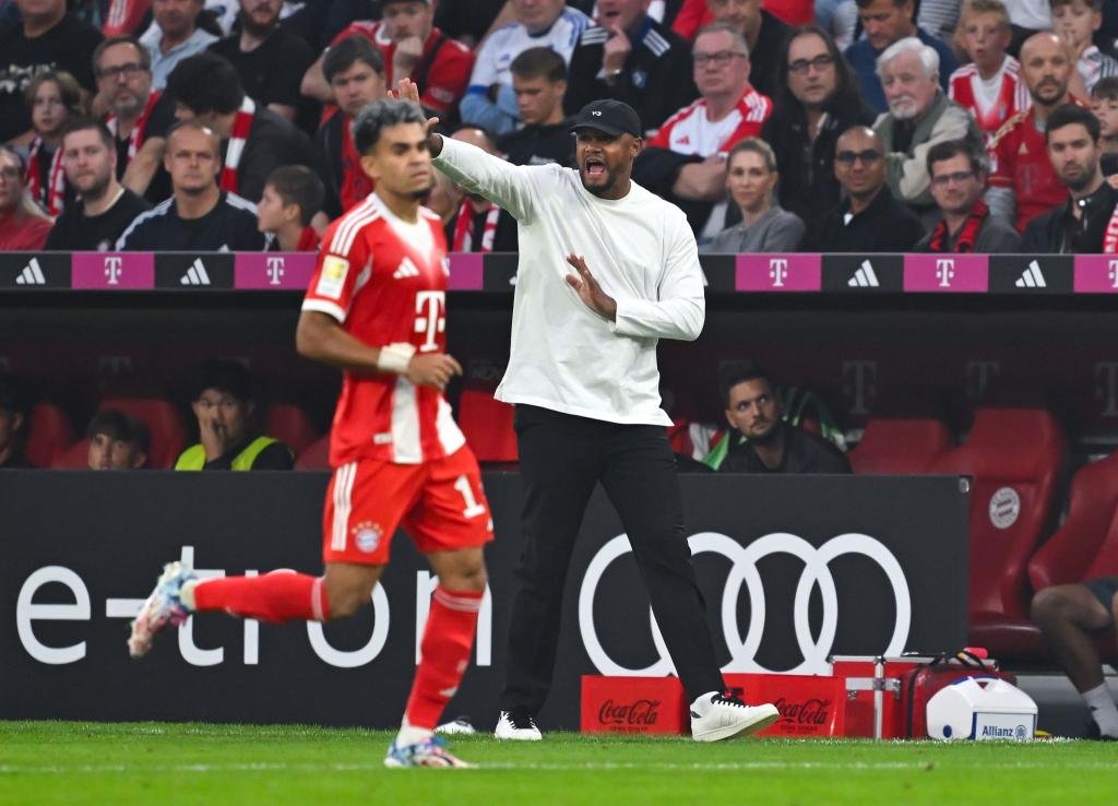 Vincent Kompany (r) gönnt dem gesperrten Luis Díaz einen Kurzurlaub. - Foto: Sven Hoppe/dpa