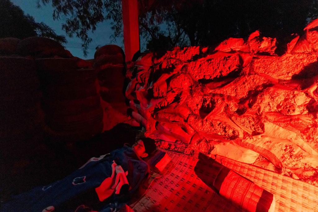 Viele Anwohner der Grenzregion sind wegen der neuen Kämpfe auf der Flucht. - Foto: Wason Wanichakorn/AP/dpa