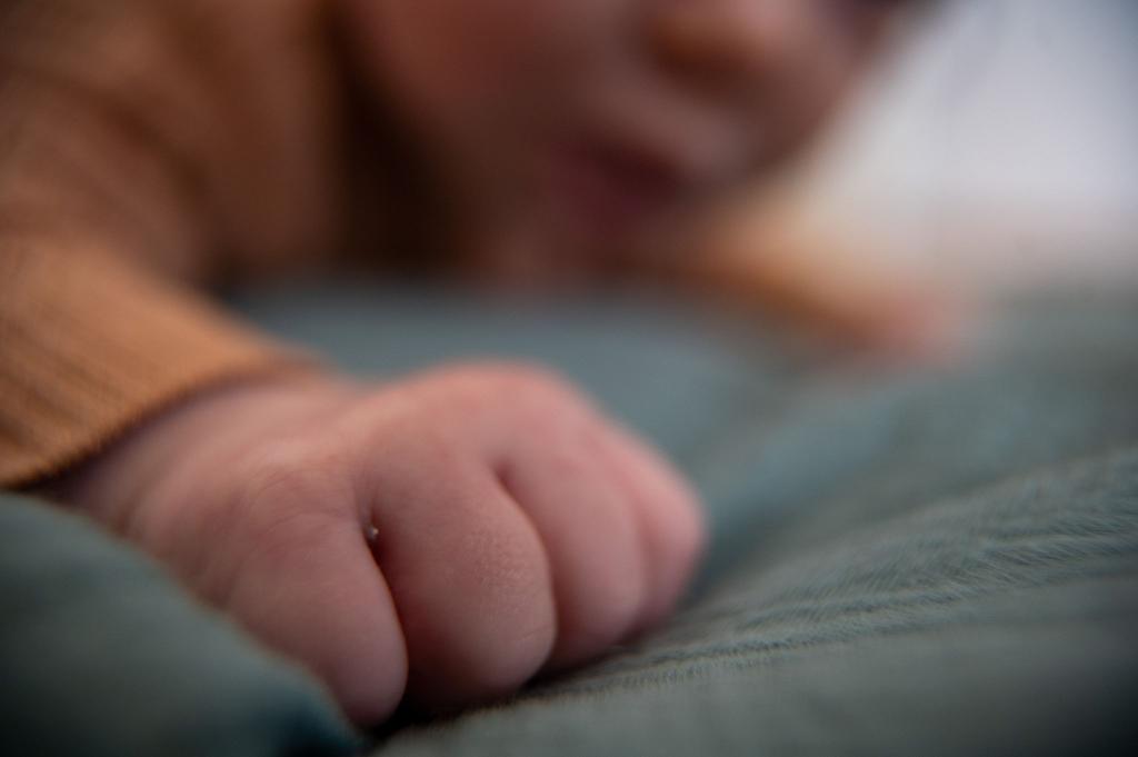Berichten zufolge wurden Hunderte Kinder mit Hilfe von Sperma eines dänischen Samenspenders gezeugt, der Träger einer seltenen genetischen Mutation ist. (Symbolbild) - Foto: Sebastian Gollnow/dpa