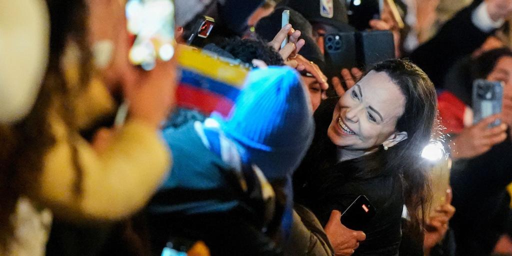Machado traf in der Nacht in Oslo ein. - Foto: Lise Åserud/NTB Scanpix/AP/dpa