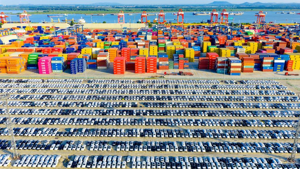 In China wird bereits mehr als jedes dritte Auto gebaut. (Archivbild) - Foto: Yang Suping/XinHua/dpa