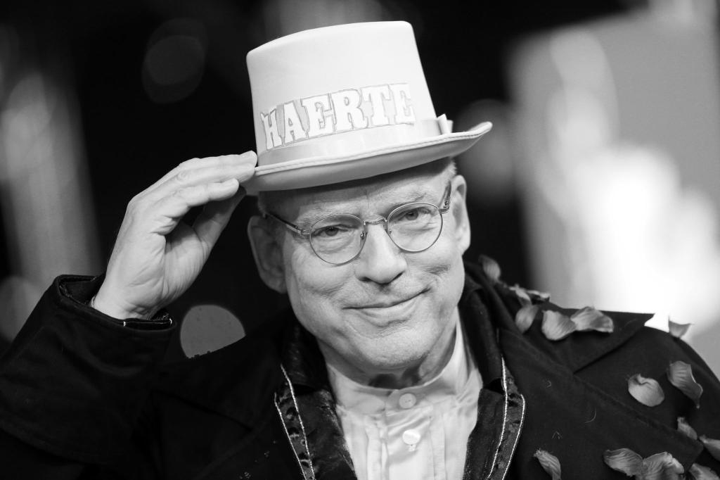 Regisseur Rosa von Praunheim ist tot. (Archivbild) - Foto: Michael Kappeler/dpa