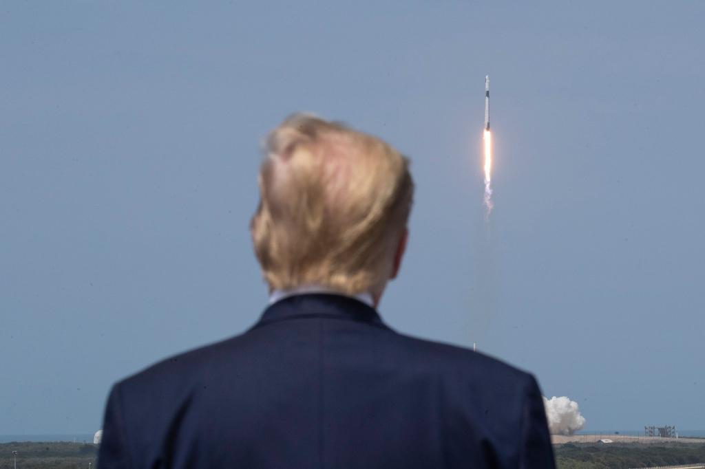 Der US-Präsident hat eine neue Raumfahrt-Verordnung unterschrieben. (Archivfoto) - Foto: Alex Brandon/AP/dpa