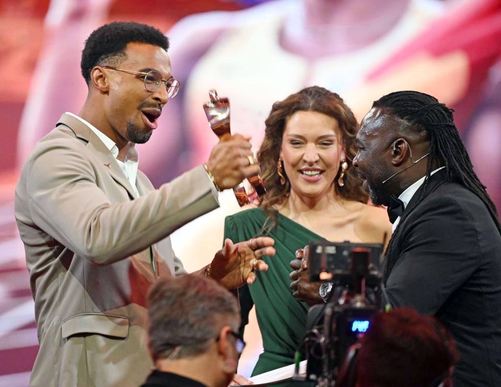 Bekam den Preis von seinem Vater: Leo Neugebauer. - Foto: Uli Deck/dpa