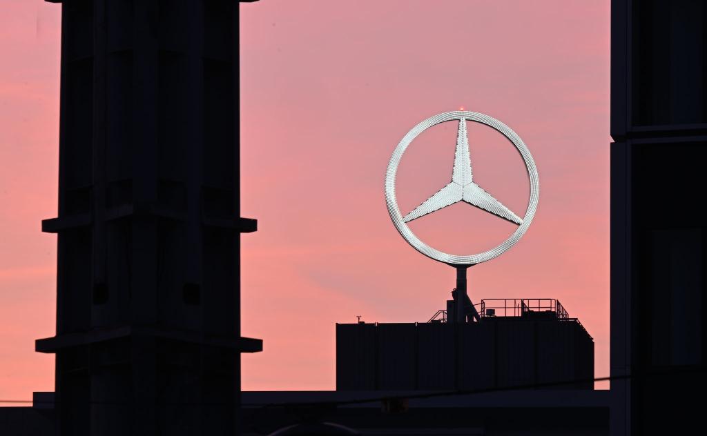Mercedes-Benz will das Kapitel im Diesel-Skandal in den USA endgültig beenden. (Foto-Archiv) - Foto: Bernd Weißbrod/dpa