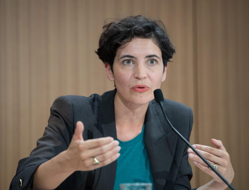 Die Geschäftsführerin von HateAid, einer Hilfsorganisation gegen Hass im Internet, Anna-Lena von Hodenberg, und ihre Kollegin Josephine Ballon sind von der US-Regierung wegen Zensur-Vorwürfen mit Einreiseverboten belegt worden. - Foto: Soeren Stache/dpa