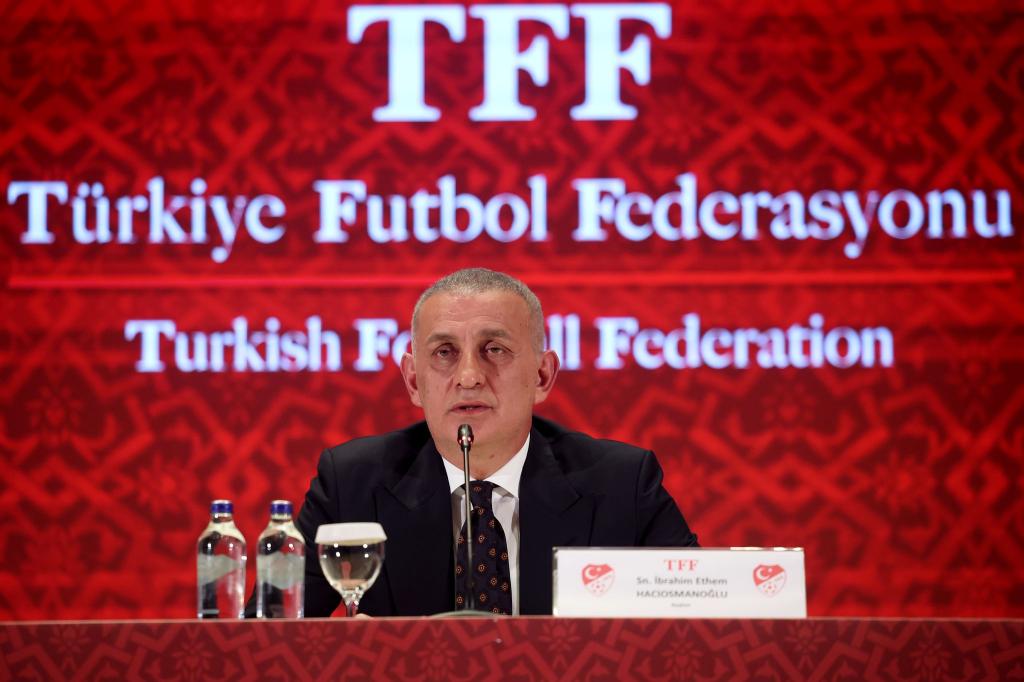 Hat Grund zur Sorge: Ibrahim Haciosmanoglu, Präsident des türkischen Fußballverbands. - Foto: Samet Yalcin/DIA Photo/AP/dpa