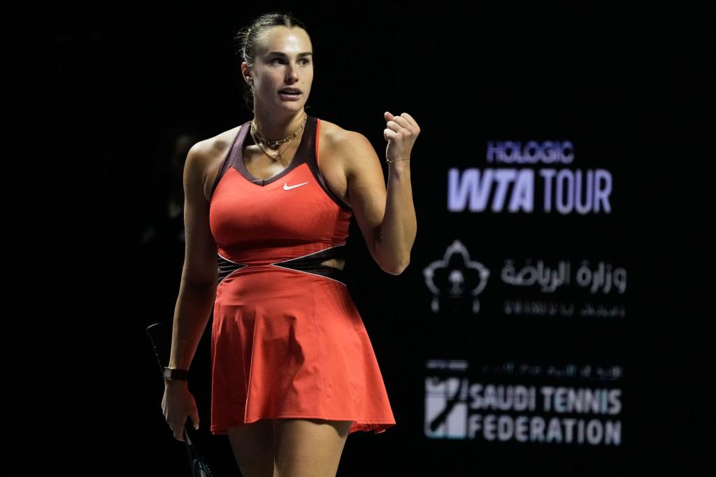 Aryna Sabalenka trifft im Duell der Geschlechter auf Nick Kyrgios. (Archivbild) - Foto: Fatima Shbair/AP/dpa